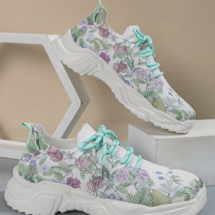 Casual Flower Sports Shoes Women Flat Bottom Plus Size $39.50 Dana Fashion Color: H13 Multicolor Size: 35 Women's shoes Product information: Lining material: Mesh Upper height: low top Heel height: mid heel (3-5CM) Heel shape: flat heel Size: 35, 36, 37,