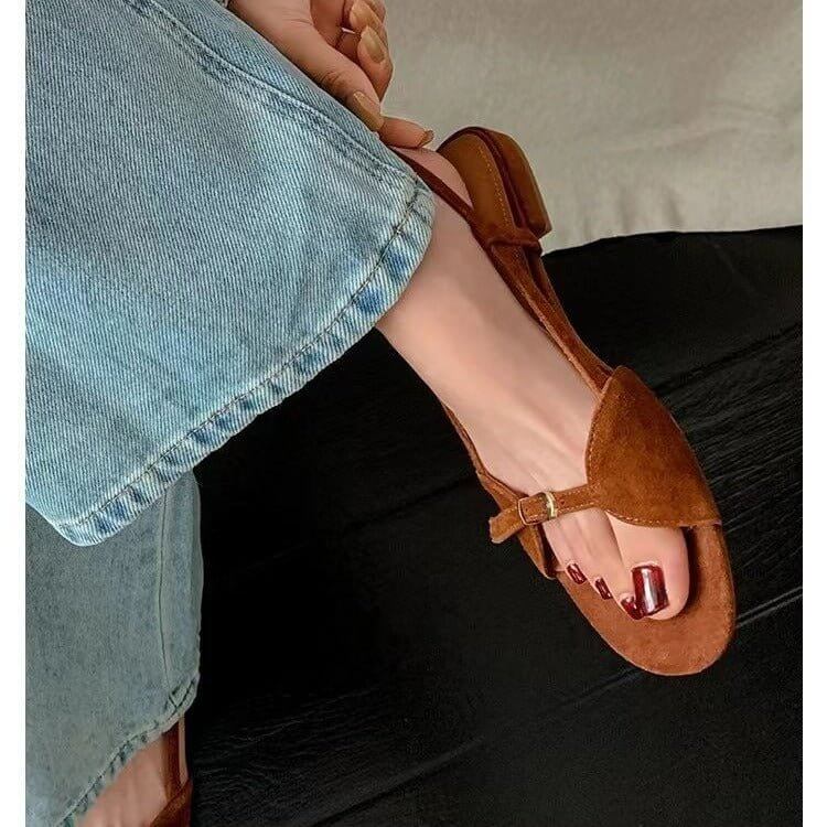 Casual Solid Color Round Toe Solid Color Women's Sandals $32.50 Dana Fashion Color: Dark Brown Size: 35 Women's shoes Product information: Applicable age: Adult Toe holder shape: round head Color: dark brown Popular elements: belt buckle Style: Korean sty