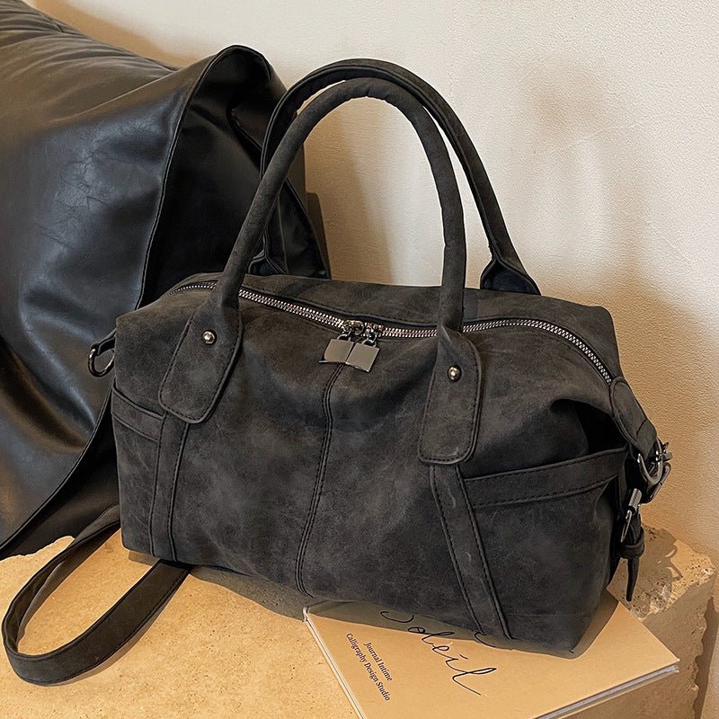 Casual Versatile Large Capacity Shoulder Messenger Bag $49.00 Dana Fashion Color: Black Women's Bags Product information: Applicable Gender: Female Pattern: solid color Applicable scenario: leisure travel Color: khaki, Black Material: Pu Style: street tre