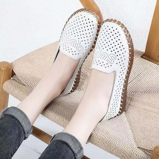 Casual Women's Shoes Soft Sole $35.90 Dana Fashion Color: Beige Size: 35 Women's shoes Product information: Lening material: PU Toe holder shape: round head Color: Milky White, Black Shoe Upper material: Satin Height: wedge heel (4 ~ 6cm) Size: 35.36,37.3