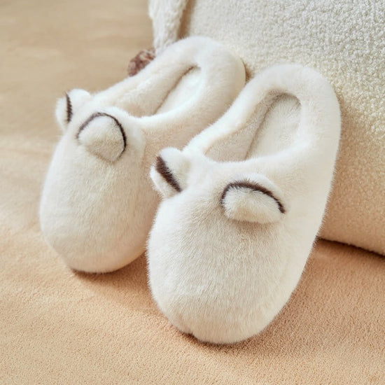 Cat Like Cotton Slippers For Women Autumn And Winter Home And Household Use $95.90 Dana Fashion Color: Beige slipper style Shoe size: 40or41 Women's shoes Overview: Unique design, stylish and beautiful. Good material, comfortable feet. A variety of colors