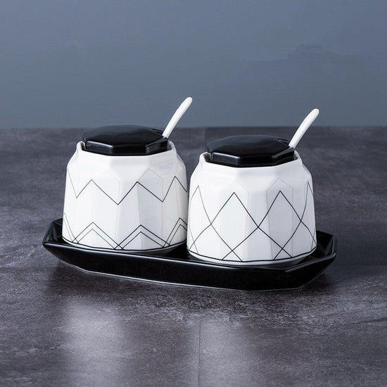 Ceramic seasoning jar set $33.24 Dana Fashion Style: Style4 Dana's Kitchen Material: Ceramic Can be loaded with seasoning type solid seasoning