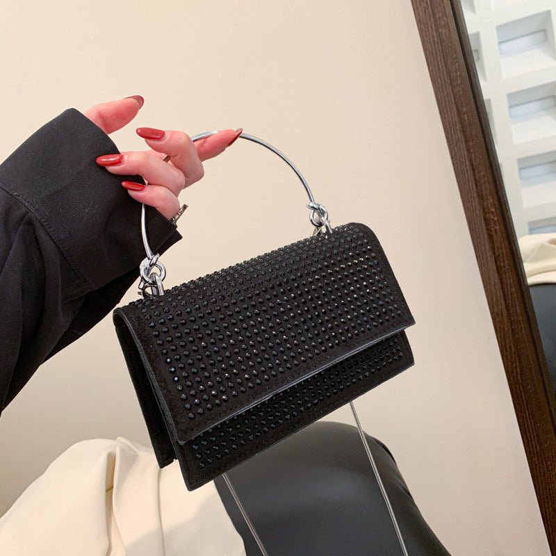 Chain Shoulder Bag Trendy Simple $25.00 Dana Fashion Color: Black Women's Bags Product information: Lining texture: synthetic leather Applicable scenarios: Daily matching Color: black, silver, Rose Red, colorful, pink, purple Outer bag type: Sandwich pock
