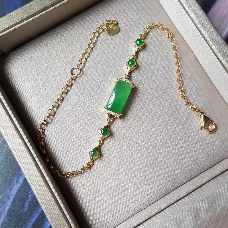 Chalcedony Brand Bracelet Female Yang Green Jade Tube Matching $30.28 Dana Fashion Color: Rose Gold Material: Copper Women's Accessories Product information: Color: rose gold Style: Women's Material: Copper Style: Retro Packing list: Copper bracelet * 1 P