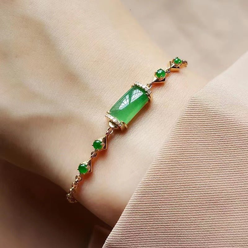 Chalcedony Brand Bracelet Female Yang Green Jade Tube Matching $30.28 Dana Fashion Color: Rose Gold Material: Copper Women's Accessories Product information: Color: rose gold Style: Women's Material: Copper Style: Retro Packing list: Copper bracelet * 1 P
