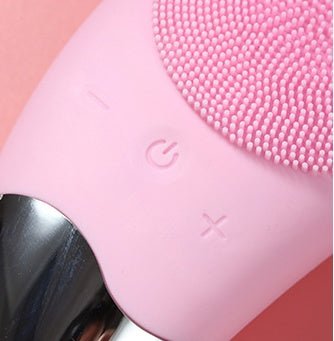 Charging silicone cleansing instrument $37.77 Dana Fashion Color: Green Beauty Tools Product size: 131.2*56 mm Packing size: 150*93*35MM Material; silicone