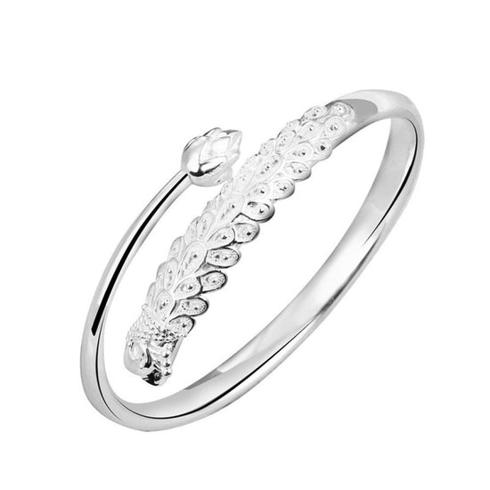 Charm Embossed Peacock Bracelet Female Ethnic $19.00 Dana Fashion Color: Cooperized Silver Colors Women's Accessories Product information: Treatment Process: Electroplating Color: cooperation silver color Material: Copper Popular elements: Auspicious Pack