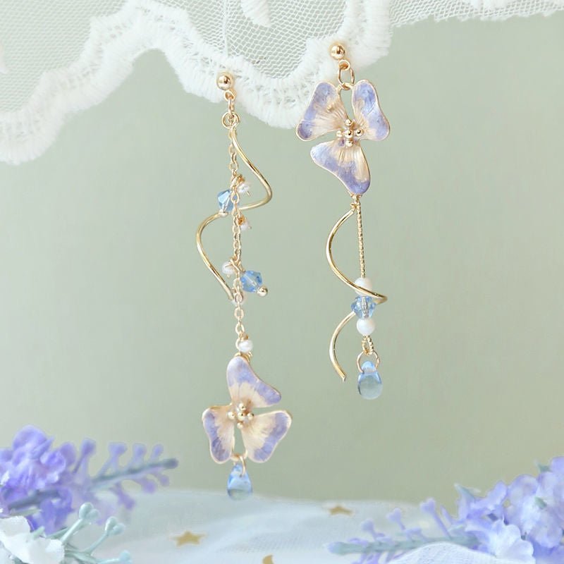 Cherry Blossom Girl Heart Asymmetry Super Fairy Slimming Sweet Earrings $20.00 Dana Fashion Color: Pansy Women's Accessories Product information: Treatment Process: Electroplating Color: Cherry Blossom, lazy autumn ginkgo cat, four leaves spring, Pansy co