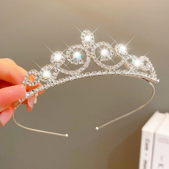 Children's Children's Crown Headdress Girls Princess Crown Hair Clip $23.50 Dana Fashion Color: 25Gu Shan Women's Accessories Product information: Pattern: Cross/Crown/Roman numerals Treatment Process: Electroplating Type: Hair accessories suit Color: 1#