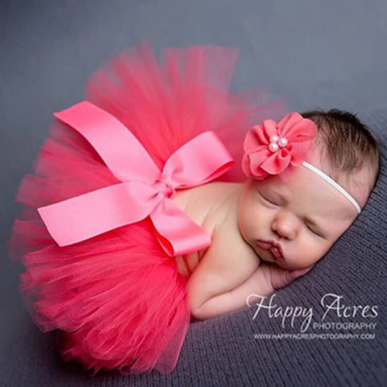 Children's Photographic Clothing Bust Tutu Skirt $16.90 Dana Fashion Color: Red Size: One Size Baby Clothing Product information: Material: Nylon yarn Product Category: Children's Skirt Applicable gender: neutral/male and female Suitable seasons: summer,
