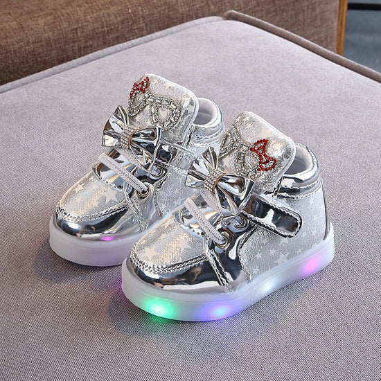 Children's shoes with star sequins $21.46 Dana Fashion Color: Silver Size: 21 Baby & Mother Applicable age: toddler clothes (1-3 years old) Upper Material: Artificial PU Product category: single shoes Applicable gender: neutral/male and female Sole Materi