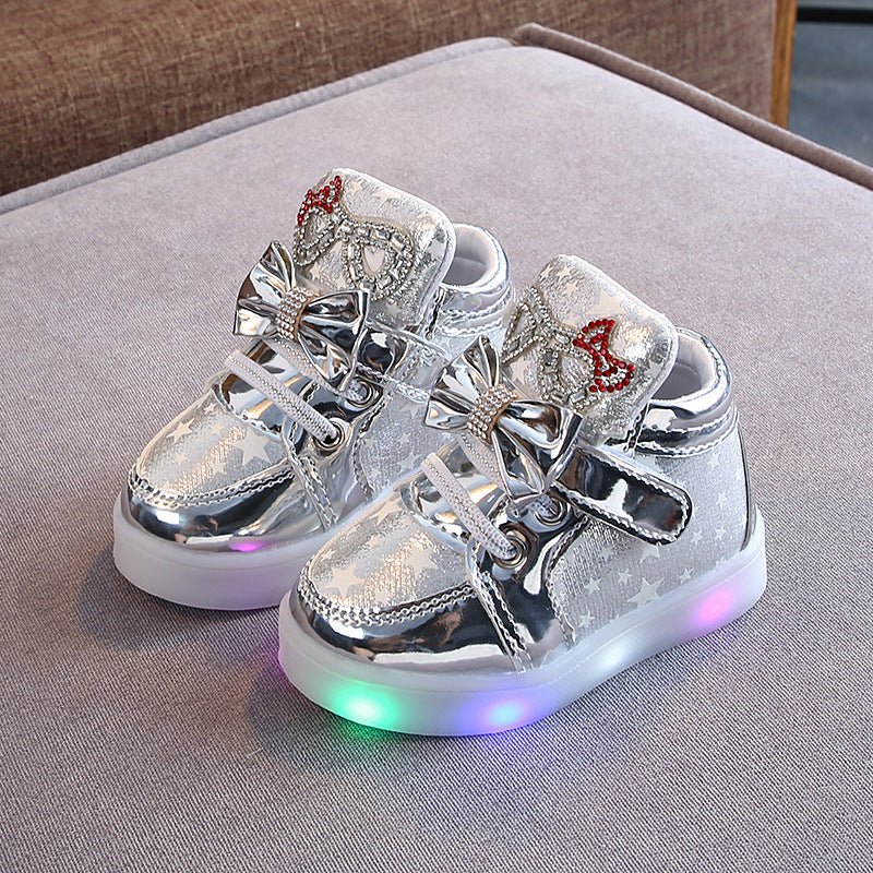 Children's shoes with star sequins $21.46 Dana Fashion Color: Silver Size: 21 Baby & Mother Applicable age: toddler clothes (1-3 years old) Upper Material: Artificial PU Product category: single shoes Applicable gender: neutral/male and female Sole Materi
