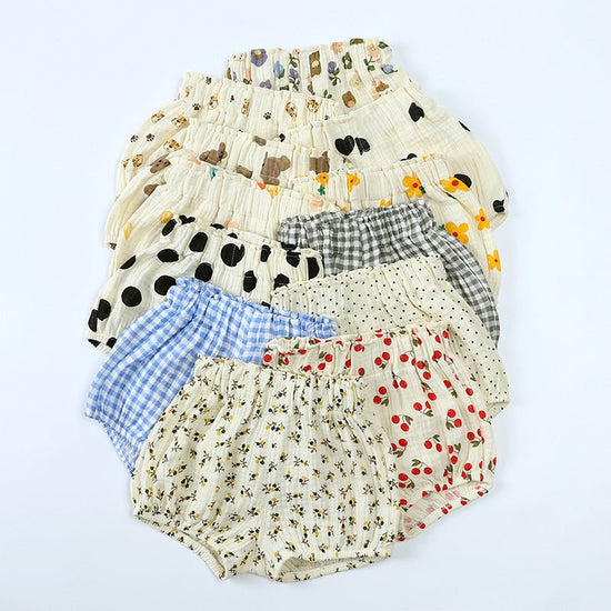 Children's Summer Cute Printed Loose Shorts $18.95 Dana Fashion Color: Bear Suitable For Height: 100cm Baby Clothing Product information: Pattern: stripes, flowers Color: red cherry, orange love heart, black love heart, yellow flower, coffee apricot grid,
