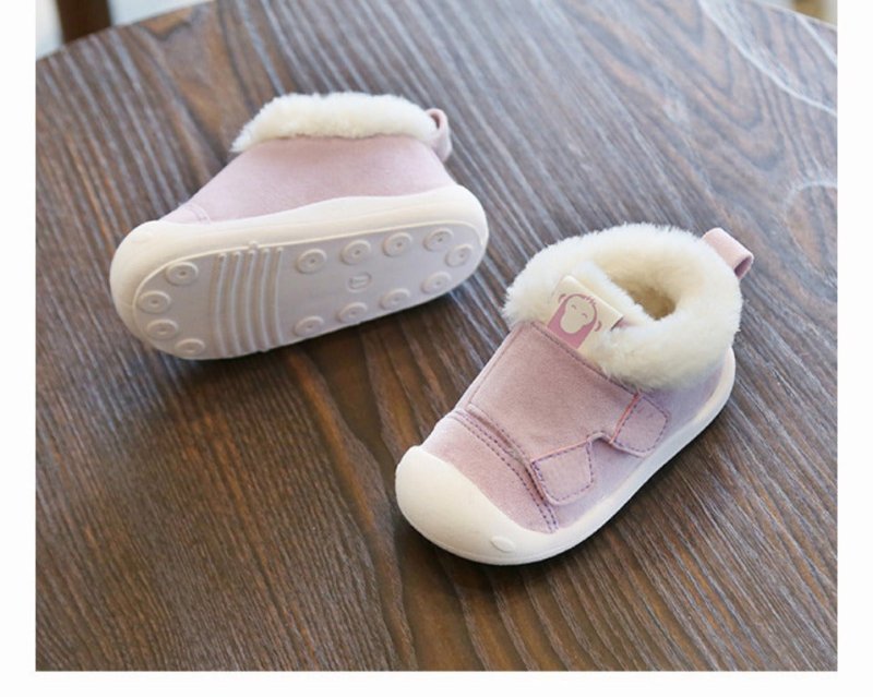 Children's Toddler Shoes $47.08 Dana Fashion Color: Black Size: 14 style: With Logo Baby & Mother Product category: cotton shoes Upper material: velvet Function: warm, wear-resistant, non-slip 14 yards / inner length 12cm, 15 yards / inner length 12.5cm,