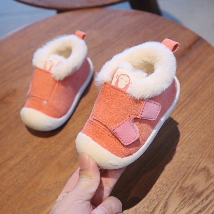 Children's Toddler Shoes $47.08 Dana Fashion Color: Orange Pink Size: 14 style: With Logo Baby & Mother Product category: cotton shoes Upper material: velvet Function: warm, wear-resistant, non-slip 14 yards / inner length 12cm, 15 yards / inner length 12
