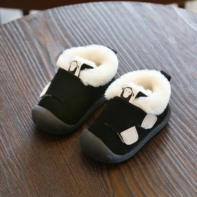 Children's Toddler Shoes $47.08 Dana Fashion Color: Black Size: 14 style: With Logo Baby & Mother Product category: cotton shoes Upper material: velvet Function: warm, wear-resistant, non-slip 14 yards / inner length 12cm, 15 yards / inner length 12.5cm,