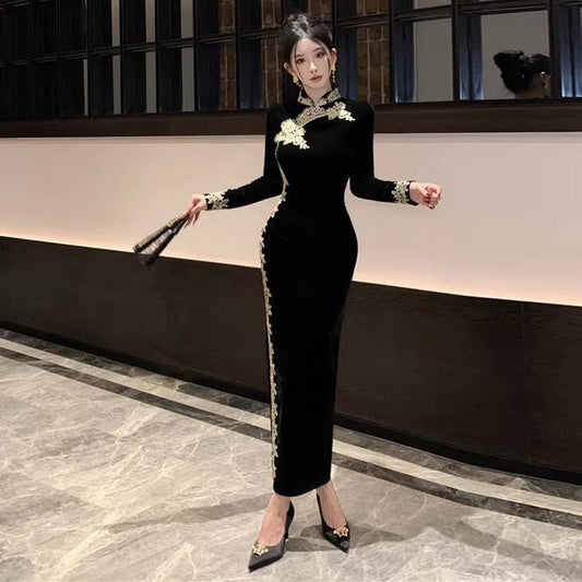 Chinese Lace Patchwork Slit Cheongsam Velvet Dress $49.50 Dana Fashion Color: Black Size: L Women's clothing Product information: Color: Black Sleeve type: regular sleeve Main fabric composition: Polyester Size: S,M,L Style type: artistic retro Sleeve len