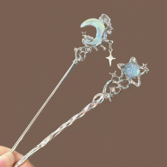 Chinese Style Cool Ice Crystal Moonstone Hairpin $9.00 Dana Fashion Color: Branch Moon Women's Accessories Product information: Treatment Process: Electroplating Color: Branch Moon, Moon style, XINGX tassel, XINGX style Material: Alloy Style: cool Packing