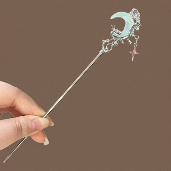 Chinese Style Cool Ice Crystal Moonstone Hairpin $9.00 Dana Fashion Color: Moon Style Women's Accessories Product information: Treatment Process: Electroplating Color: Branch Moon, Moon style, XINGX tassel, XINGX style Material: Alloy Style: cool Packing