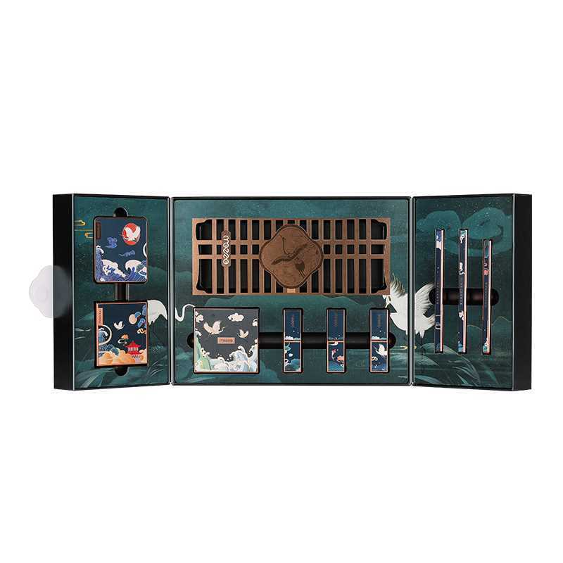 Chinoiserie Eyeshadow Carved Lipstick Set Makeup Set $98.00 Dana Fashion Color: Blue quantity: 1set makeup Product information: Applicable people: Ladies Skin Type: General Efficacy: moisturizing, concealer, modification, even skin Specifications: normal