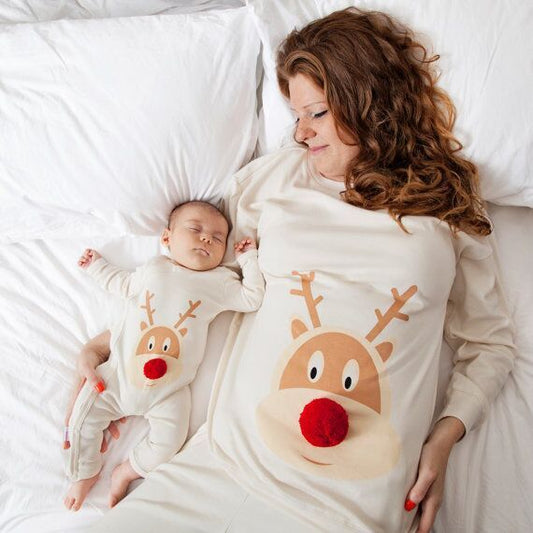 Christmas deer printed mother daughter fur ball $19.94 Dana Fashion Color: Baby Size: 100 Baby & Mother Applicable gender: Male / female Parent child clothing category: home clothes Applicable crowd: mother and child clothes Style: Europe and America Suit