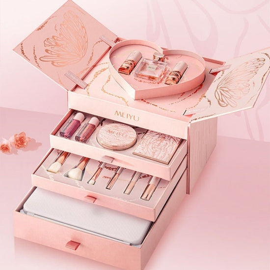 Christmas For Girls Cosmetics Lipstick Set Of Beauty Gift Box $195.00 Dana Fashion Color Classification: Gift Box 1 makeup Product information: Applicable people: general Applicable skin type: Universal Color classification: bloom silk satin four-layer gi
