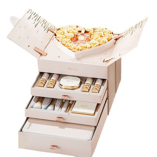 Christmas For Girls Cosmetics Lipstick Set Of Beauty Gift Box $195.00 Dana Fashion Color Classification: Yellow Gift Box makeup Product information: Applicable people: general Applicable skin type: Universal Color classification: bloom silk satin four-lay