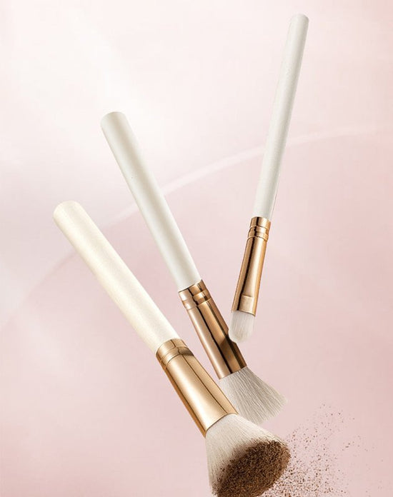 Christmas For Girls Cosmetics Lipstick Set Of Beauty Gift Box $195.00 Dana Fashion Color Classification: Gift Box 1 makeup Product information: Applicable people: general Applicable skin type: Universal Color classification: bloom silk satin four-layer gi