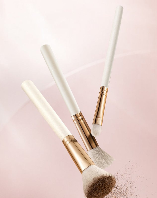 Christmas For Girls Cosmetics Lipstick Set Of Beauty Gift Box $195.00 Dana Fashion Color Classification: Gift Box 1 makeup Product information: Applicable people: general Applicable skin type: Universal Color classification: bloom silk satin four-layer gi