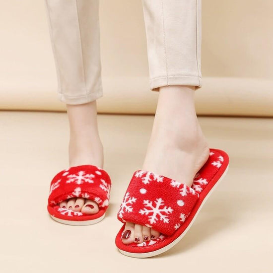 Christmas Tree Home Slippers Fashion Floor Bedroom Open-toe Plush Slippers For Women Fuzzy House Shoes $25.00 Dana Fashion Color: Snowflake Size: 36to37 Women's shoes Overview: Unique design, stylish and beautiful. Good material, comfortable feet. A varie