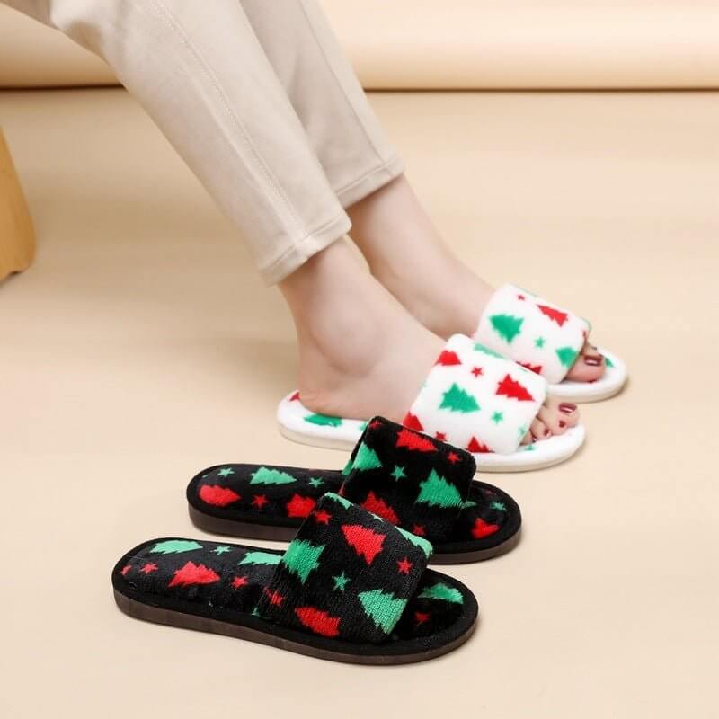 Christmas Tree Home Slippers Fashion Floor Bedroom Open-toe Plush Slippers For Women Fuzzy House Shoes $25.00 Dana Fashion Color: Christmas Tree Black Size: 36to37 Women's shoes Overview: Unique design, stylish and beautiful. Good material, comfortable fe