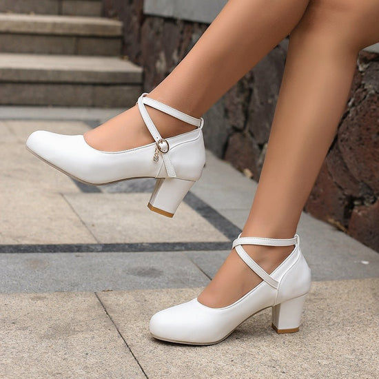 Chunky Heel High Heel Shoes Mary Jane Shoes Work Shoes $53.36 Dana Fashion Color: Black Size: 34 Women's shoes Product information: Color: black, white Upper height: low top Heel height: high heel (6-8CM) Heel shape: chunky heel Size: 34,35,36,37,38,39,40
