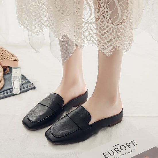 Closed Toe Half Slippers Women's Flat Soft Leather $57.52 Dana Fashion Color: Beige Size: 35 Women's shoes Product information: Pattern: solid color Size: 35,36,37,38,39,40,41,42,43 Sole craft: vulcanized shoes Sole material: rubber Applicable scenario: S