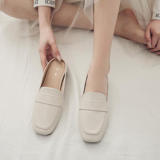 Closed Toe Half Slippers Women's Flat Soft Leather $57.52 Dana Fashion Color: Beige Size: 35 Women's shoes Product information: Pattern: solid color Size: 35,36,37,38,39,40,41,42,43 Sole craft: vulcanized shoes Sole material: rubber Applicable scenario: S