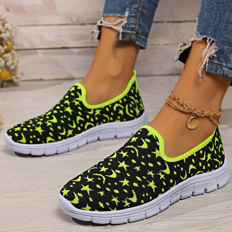 Cloth Cover Light Bottom Comfortable Slip-on Sports Shoes $29.58 Dana Fashion Color: Blue Size: 36 Women's shoes Product information: Pattern: solid color Applicable sports: Universal Lining material: cloth Color: white, blue, gray, fluorescent color Uppe
