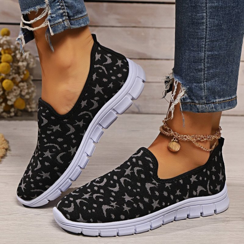 Cloth Cover Light Bottom Comfortable Slip-on Sports Shoes $29.58 Dana Fashion Color: Blue Size: 36 Women's shoes Product information: Pattern: solid color Applicable sports: Universal Lining material: cloth Color: white, blue, gray, fluorescent color Uppe