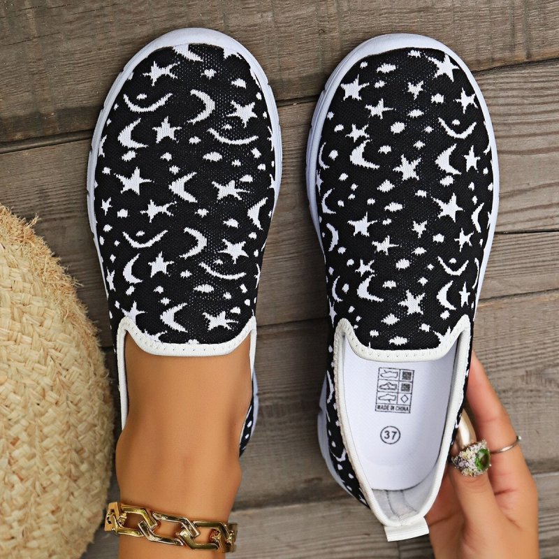 Cloth Cover Light Bottom Comfortable Slip-on Sports Shoes $29.58 Dana Fashion Color: White Size: 36 Women's shoes Product information: Pattern: solid color Applicable sports: Universal Lining material: cloth Color: white, blue, gray, fluorescent color Upp