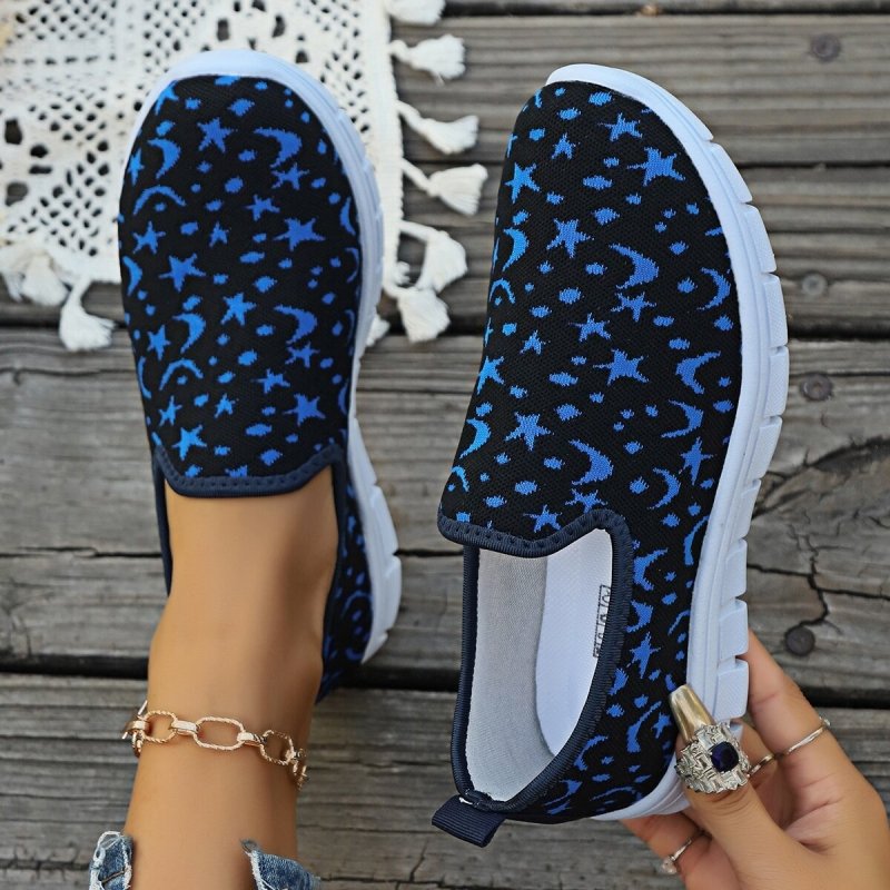 Cloth Cover Light Bottom Comfortable Slip-on Sports Shoes $29.58 Dana Fashion Color: Blue Size: 36 Women's shoes Product information: Pattern: solid color Applicable sports: Universal Lining material: cloth Color: white, blue, gray, fluorescent color Uppe