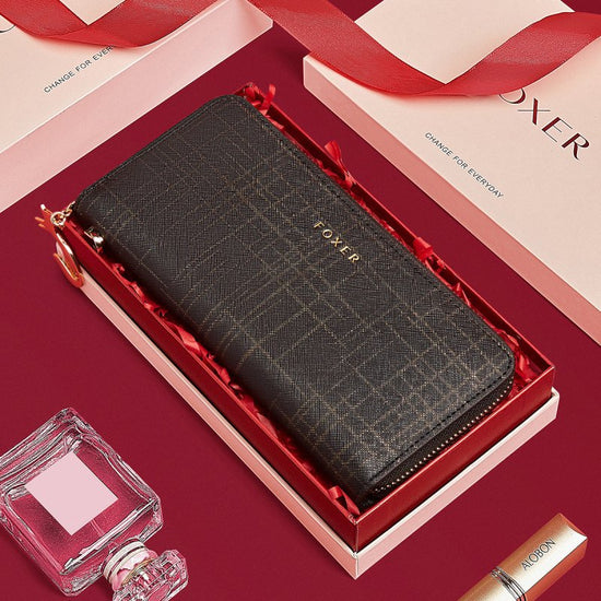 Coin Purse Multiple Card Slots Long And Light Luxury Popular Clutch Purse Women $78.99 Dana Fashion Color: 241044F4A1 Women's Bags Product information: Pattern: solid color Lining texture: Polyester Applicable scenarios: Daily matching Color: 241044F4O1,2