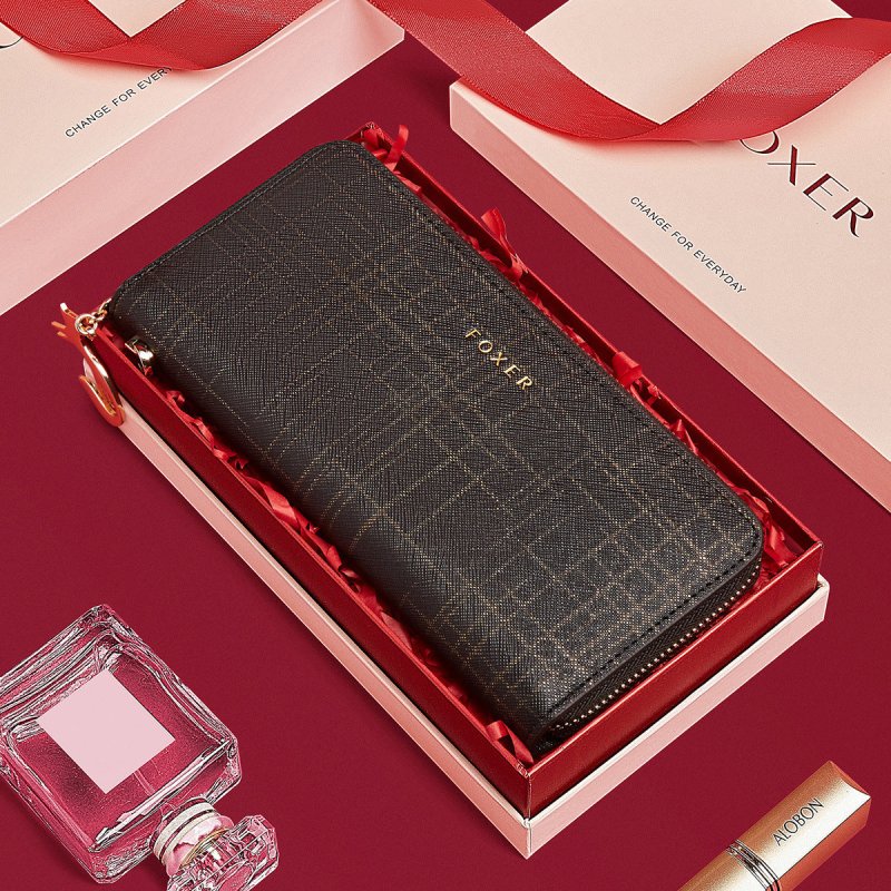 Coin Purse Multiple Card Slots Long And Light Luxury Popular Clutch Purse Women $78.99 Dana Fashion Color: 241044F4A1 Women's Bags Product information: Pattern: solid color Lining texture: Polyester Applicable scenarios: Daily matching Color: 241044F4O1,2