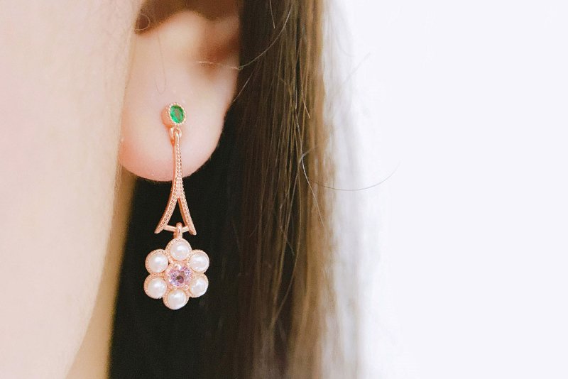 Color Treasure Jewelry Natural Amethyst Tassel Plum Shape $19.99 Dana Fashion Color: Ear studs Women's Accessories Product information: Material: silver Style: Korean style/Korean style Style: women's Modeling: plum blossom Treatment process: inlaid with