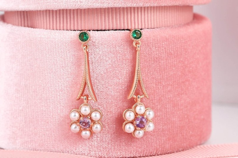 Color Treasure Jewelry Natural Amethyst Tassel Plum Shape $33.99 Dana Fashion Color: Earring Women's Accessories Product information: Material: silver Style: Korean style/Korean style Style: women's Modeling: plum blossom Treatment process: inlaid with ge