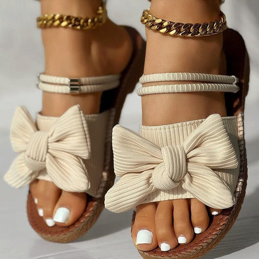 Colorful Thick Heeled Floral High Heels Women's Sandals $35.00 Dana Fashion Color: Apricot Size: 37 Women's shoes Product Details： Size: 37,38,39,40,41,42,42,43 Name: Slippers Color: Black, Apricot Product Packing： Slippers * 1 pair
