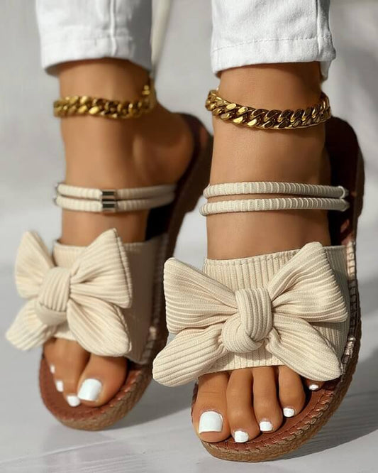 Colorful Thick Heeled Floral High Heels Women's Sandals $35.00 Dana Fashion Color: Apricot Size: 37 Women's shoes Product Details： Size: 37,38,39,40,41,42,42,43 Name: Slippers Color: Black, Apricot Product Packing： Slippers * 1 pair