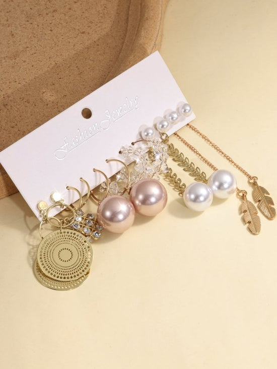 Combination 6-piece Earring Set With Simple Temperament, Niche High-end Feeling, Earring Set $29.06 Dana Fashion Color: Gold Women's Accessories Product information: Material: Alloy Style: European and American Style: Women's Modeling: Geometry Processing