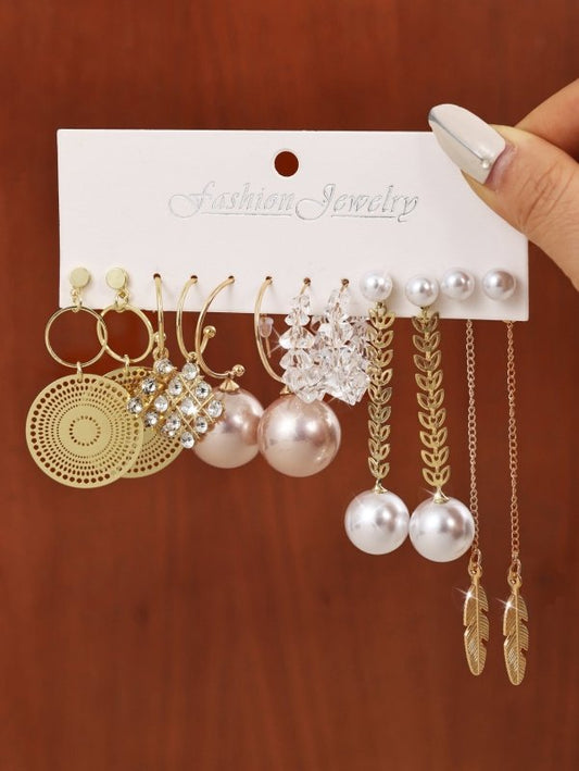 Combination 6-piece Earring Set With Simple Temperament, Niche High-end Feeling, Earring Set $29.06 Dana Fashion Color: Gold Women's Accessories Product information: Material: Alloy Style: European and American Style: Women's Modeling: Geometry Processing