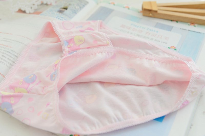 Comfortable Cotton Children'S Briefs Cartoon Baby Pants Children'S Underwear Underwear $20.35 Dana Fashion Color: Color mixing Size: 11to12 Baby Clothing Product information: Fabric name: cotton Security level: Class B Color: mixed color Applicable gender