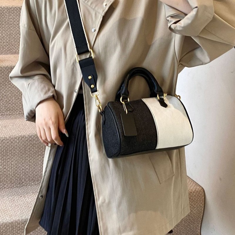 Commuter Handbag Shoulder Messenger Bag $25.99 Dana Fashion Color: Black With White Women's Bags Product information: Lining texture: Polyester Applicable scenarios: Daily matching Color: dark blue with light blue, blue with white, black with white, blue