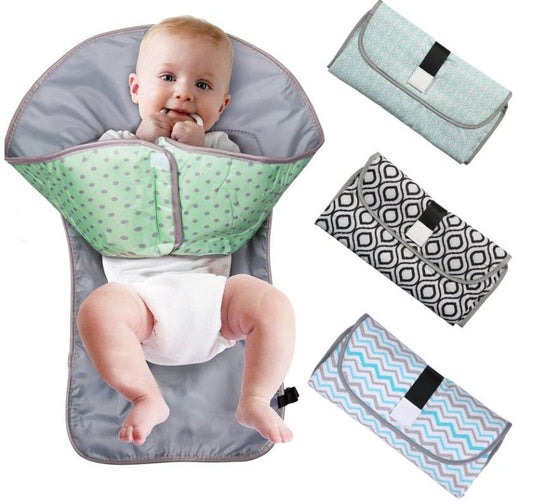 Convenient baby changing pad $27.27 Dana Fashion Color: Black and white Baby & Mother Name: Convenient baby changing pad Material: 420 Oxford + 190 waterproof cloth Weight: 145 grams Expanded size: 64 * 70 cm Folding size: 38 * 17cm Packaging: OPP bag ind