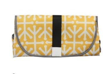 Convenient baby changing pad $27.27 Dana Fashion Color: Yellow geometric figure Baby & Mother Name: Convenient baby changing pad Material: 420 Oxford + 190 waterproof cloth Weight: 145 grams Expanded size: 64 * 70 cm Folding size: 38 * 17cm Packaging: OPP